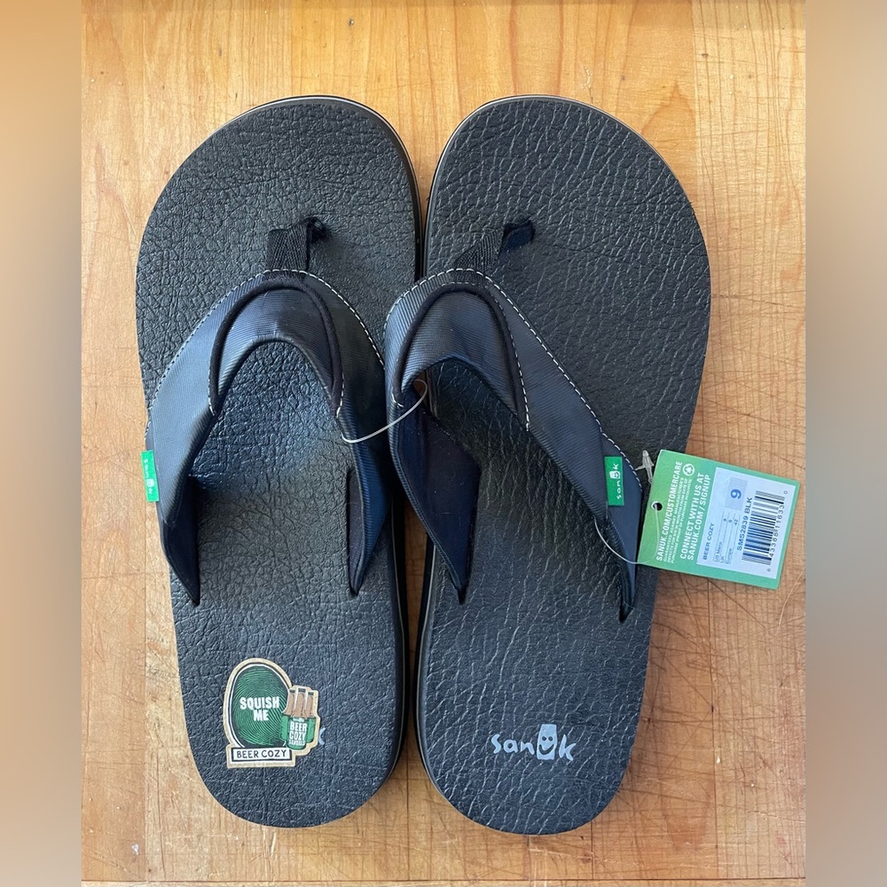SANUK - Beer Cozy Sandal - NEW -Size 9